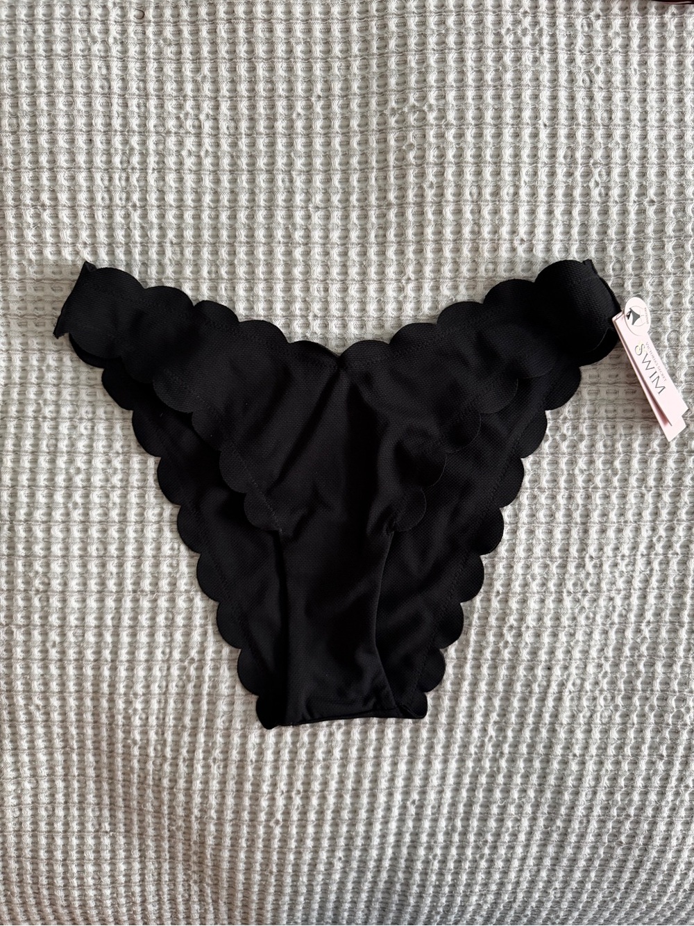 NWT Victoria's Secret Black Scalloped Bikini Bottom